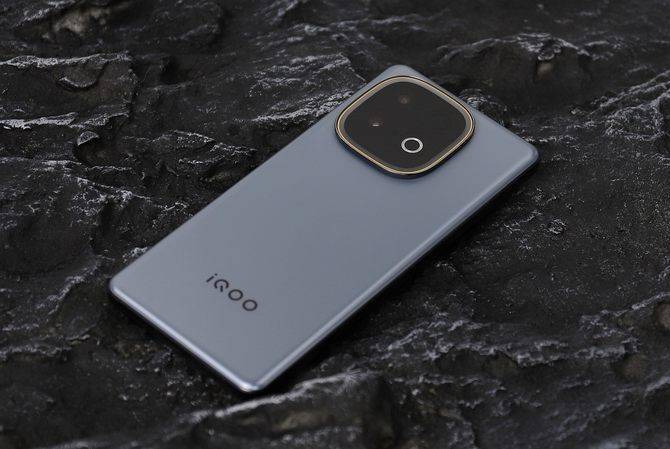 ：性能续航双王炸 千元同档“杀疯了”此刻具象化爱游戏平台iQOO Z10 Turbo+评测(图16)